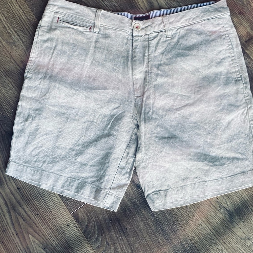 UNTUCKit Men's Light Gray Linen-Blend Flat Front Shorts